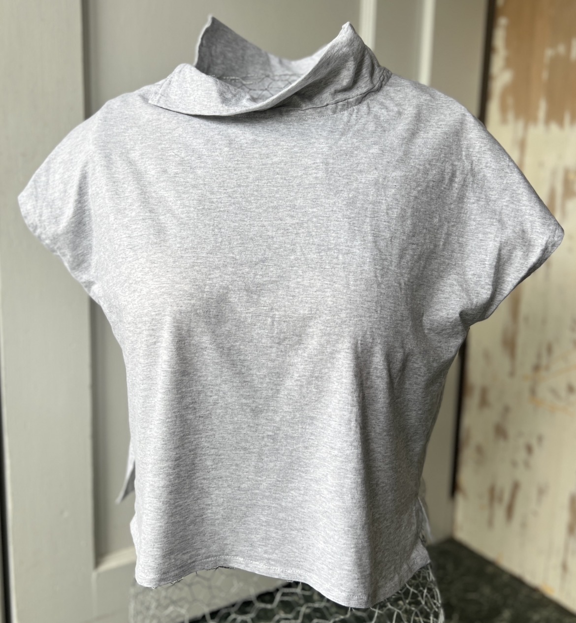Jane Top Large in jersey with cowl collar